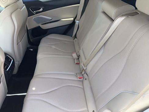 Used 2023 Acura RDX Advance Package image 9