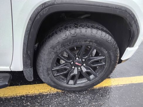 Used 2024 GMC Sierra 1500 Elevation w/ Elevation Premium Package image 8