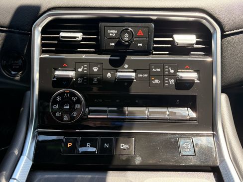 Certified 2025 Nissan Armada Platinum AWD/4WD image 31