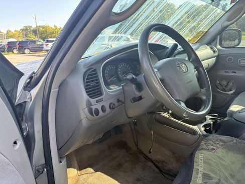 Used 2004 Toyota Tundra SR5 image 8