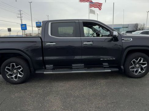 Used 2023 GMC Sierra 1500 SLT w/ SLT Premium Plus Package image 9