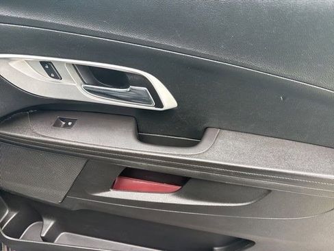Used 2017 Chevrolet Equinox LS FWD image 36