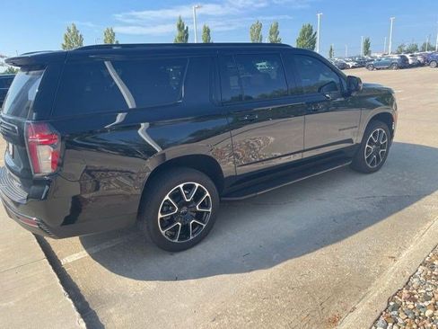 Used 2024 Chevrolet Suburban RST w/ Luxury Package AWD/4WD image 6