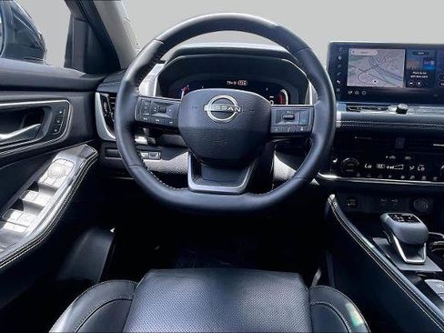 Certified 2026 Nissan Rogue Platinum w/ Platinum Premium Package AWD/4WD image 6