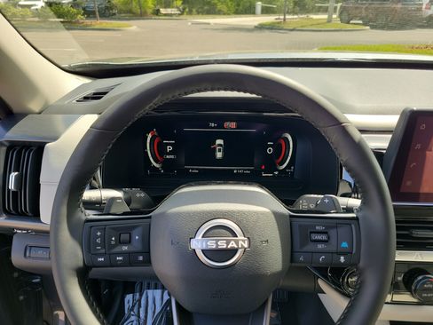 New 2026 Nissan Pathfinder SL AWD/4WD image 25