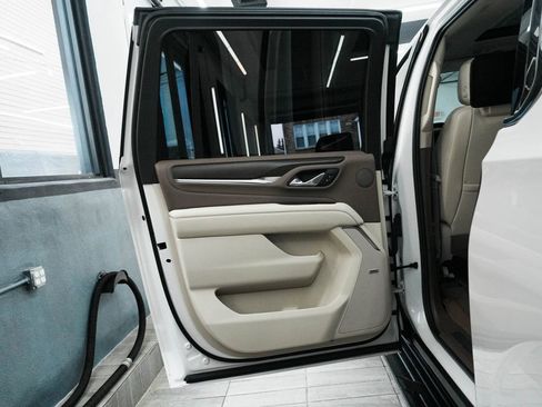 Used 2024 GMC Yukon XL Denali w/ Advanced Technology Package AWD/4WD image 13
