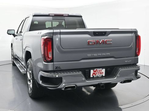 Used 2024 GMC Sierra 1500 SLT w/ SLT Premium Plus Package AWD/4WD image 30