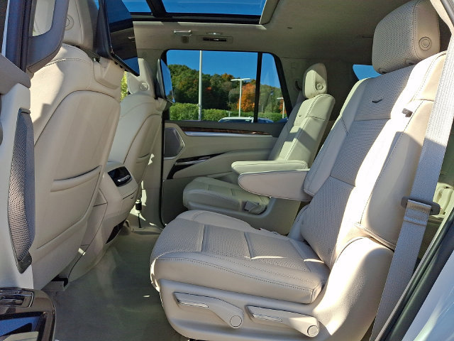 Used 2025 Cadillac Escalade Sport Platinum AWD/4WD image 8