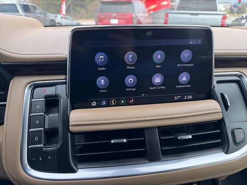 Used 2021 Chevrolet Suburban Premier w/ Premium Package image 24