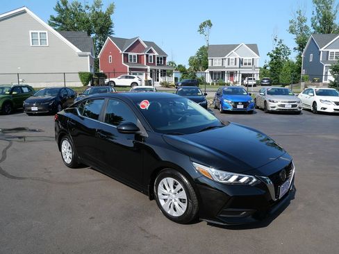 Used 2020 Nissan Sentra S FWD image 2