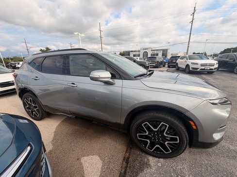 Used 2025 Chevrolet Blazer RS w/ Driver Confidence II Package FWD image 5