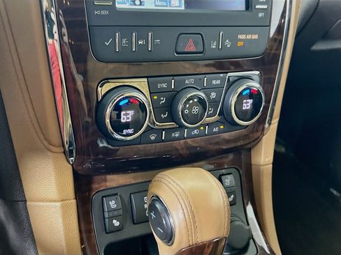 Used 2017 Buick Enclave Premium AWD/4WD image 16