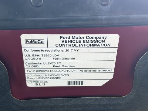 Used 2017 Ford Fusion SE w/ Fusion SE Technology Package FWD image 30