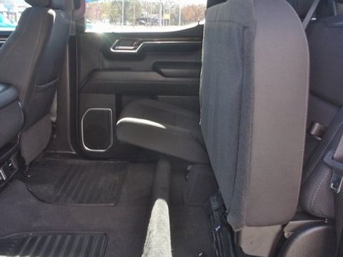 Used 2024 GMC Sierra 1500 Elevation image 31