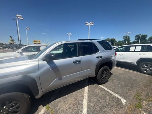 Used 2025 Toyota 4Runner SR5 RWD image 7