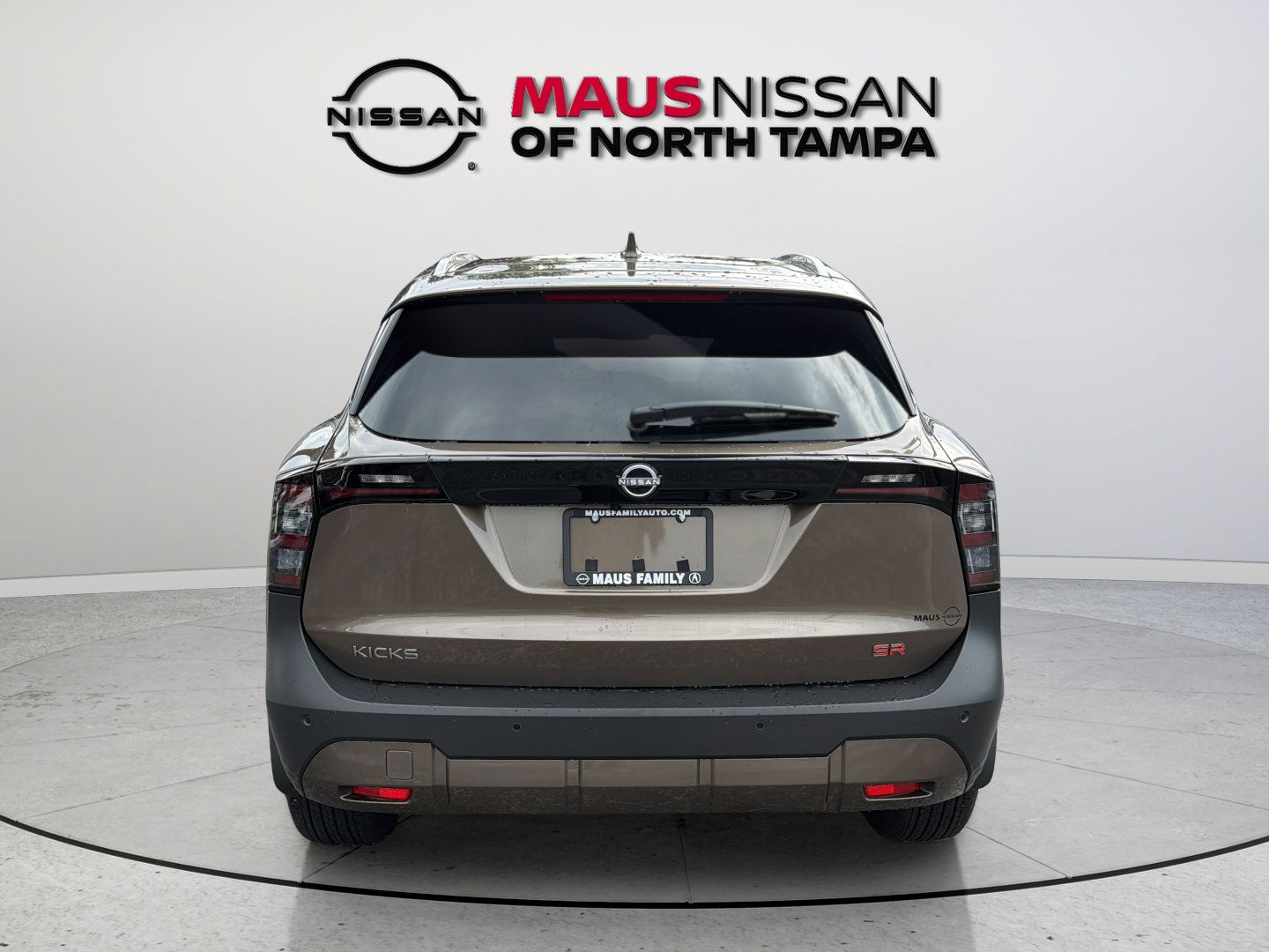 Certified 2025 Nissan Kicks SR FWD image 9