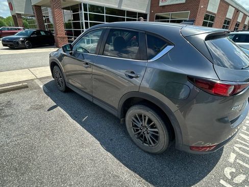 Used 2019 MAZDA CX-5 Touring FWD image 2