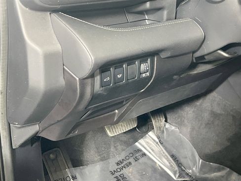 Used 2023 Subaru Ascent Touring AWD/4WD image 10
