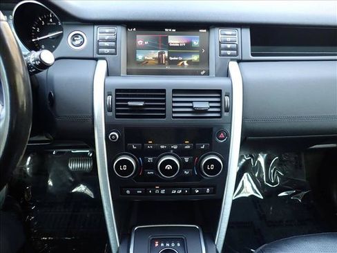 Used 2019 Land Rover Discovery Sport HSE AWD/4WD image 19