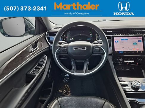 Used 2022 Jeep Grand Cherokee Limited 4xe w/ Luxury Tech Group II AWD/4WD image 24