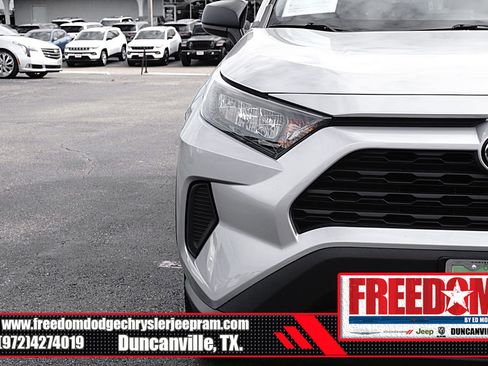 Used 2022 Toyota RAV4 LE image 44