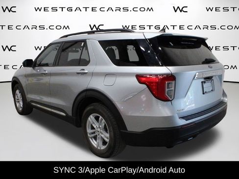 Used 2022 Ford Explorer XLT image 5