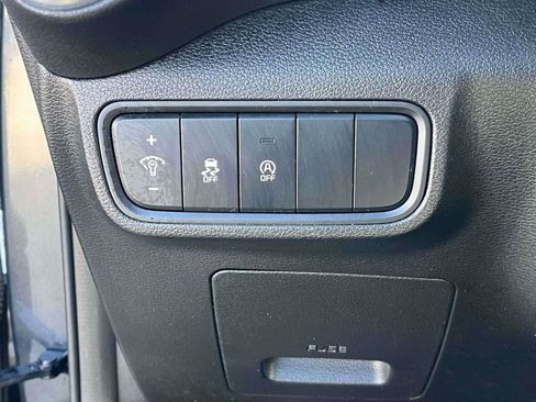 Used 2024 Kia Soul LX w/ Option Group 015 image 16