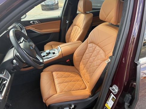 Used 2024 BMW X7 xDrive40i w/ Executive Package image 16