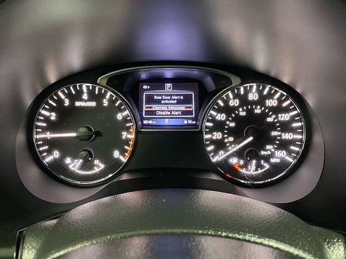 Used 2020 Nissan Pathfinder S image 18