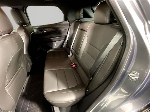 Used 2025 Chevrolet TrailBlazer RS w/ Driver Confidence Package image 21