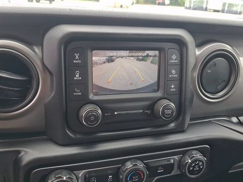 Used 2021 Jeep Wrangler Unlimited Sport AWD/4WD image 18