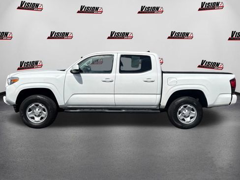 Used 2020 Toyota Tacoma SR AWD/4WD image 9