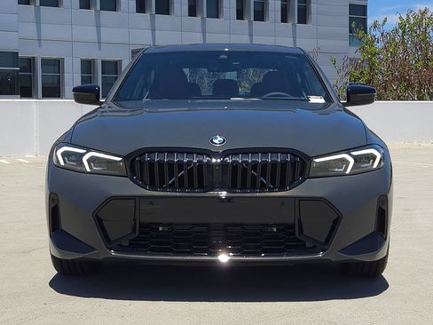 New 2026 BMW 330i Sedan w/ M Sport Package RWD image 3