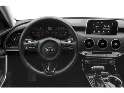 Used 2019 Kia Stinger image 10