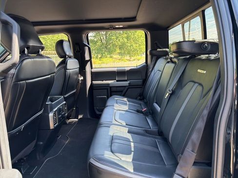 Used 2018 Ford F150 Platinum w/ Equipment Group 701A Luxury AWD/4WD image 19