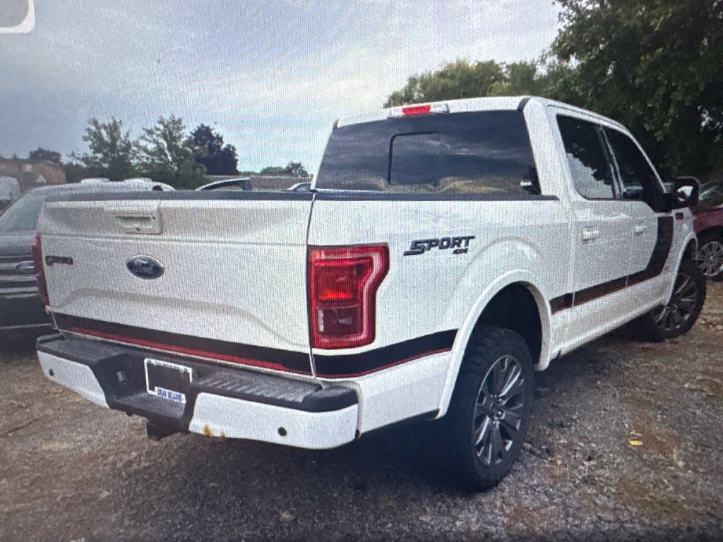 Used 2017 Ford F150 Lariat w/ Equipment Group 502A Luxury AWD/4WD image 3