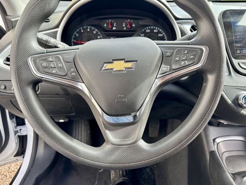 Used 2023 Chevrolet Malibu LT image 38