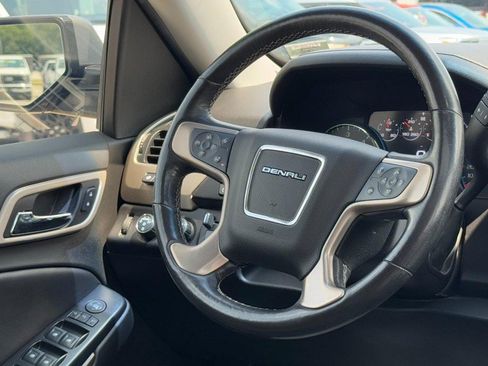 Used 2018 GMC Yukon Denali w/ Denali Ultimate Package AWD/4WD image 13