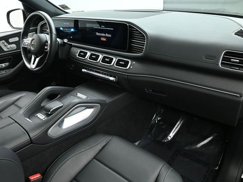 Used 2022 Mercedes-Benz GLS 450 4MATIC image 27