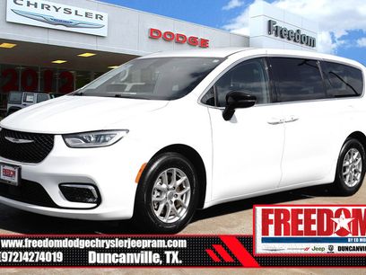 Used 2024 Chrysler Pacifica Touring-L