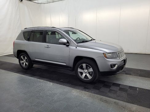 Used 2016 Jeep Compass High Altitude AWD/4WD image 11