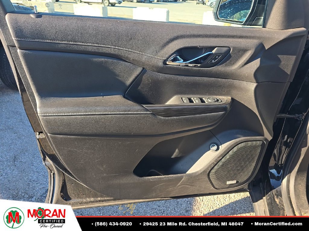 Used 2021 GMC Acadia SLT FWD image 12