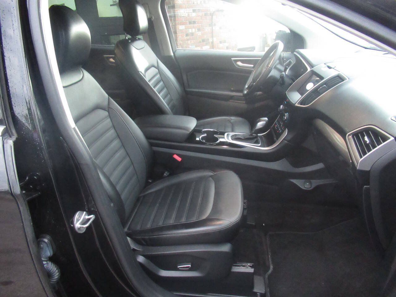 Used 2018 Ford Edge SEL w/ Equipment Group 201A AWD/4WD image 5