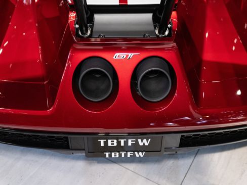 Used 2018 Ford GT image 17