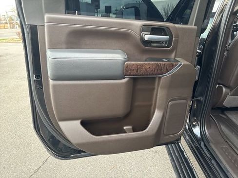 Used 2023 GMC Sierra 3500 Denali w/ Denali Black Diamond Edition image 31