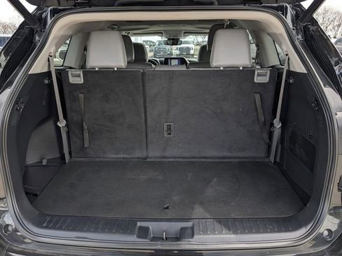 Used 2023 Toyota Highlander XLE FWD image 31