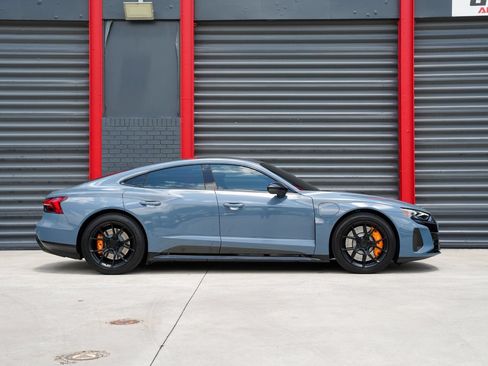 Used 2024 Audi RS e-tron GT w/ Carbon Performance Package AWD/4WD image 6