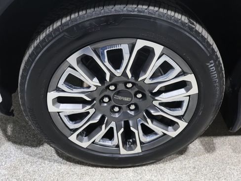 Used 2023 GMC Sierra 1500 Denali Ultimate image 8