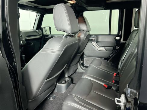 Used 2017 Jeep Wrangler Unlimited Sport image 26