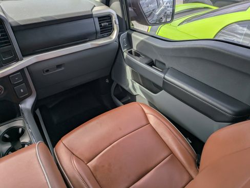 Used 2021 Ford F150 XLT image 21